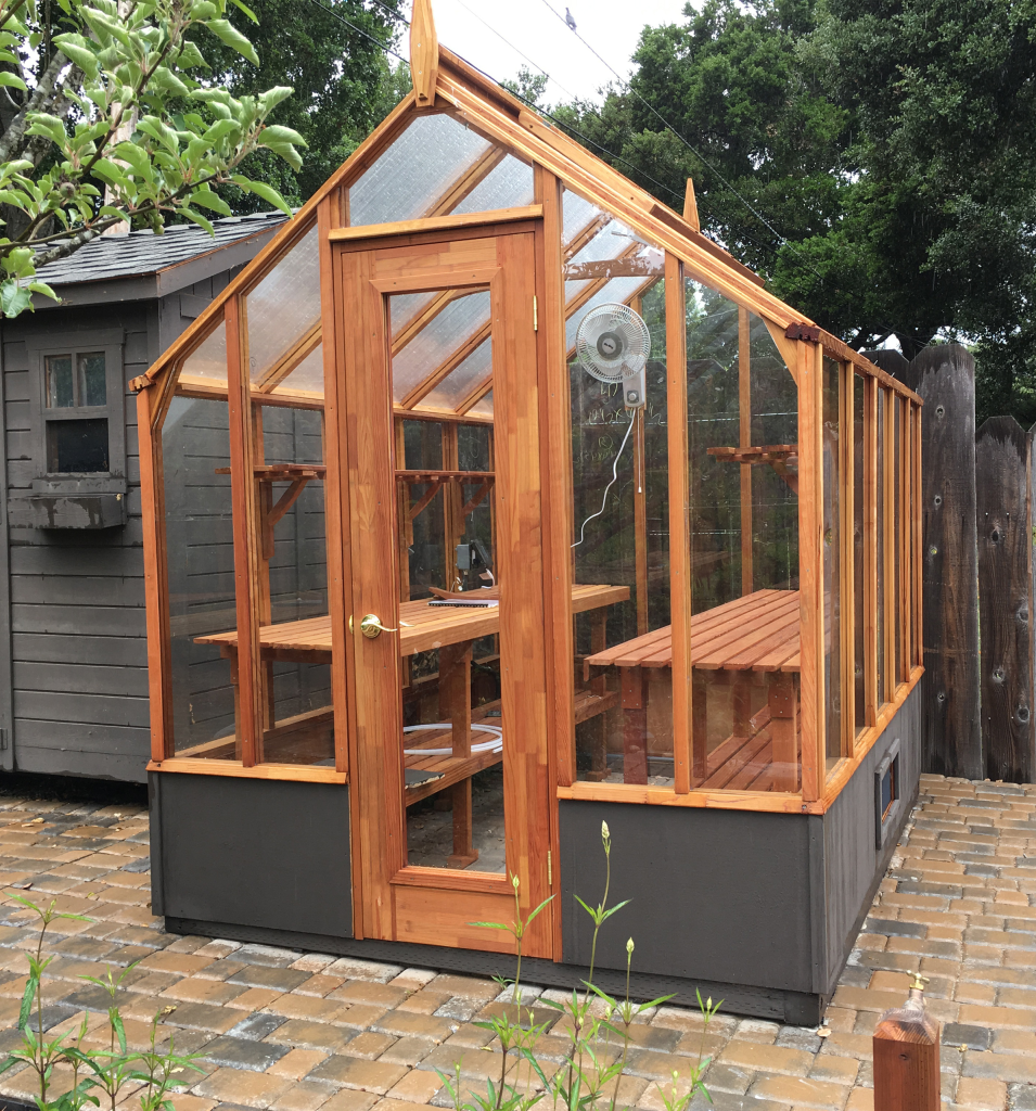 How to build a wood greenhouse - Builders Villa